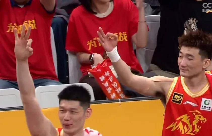 吉林男篮大获全胜，顺利晋级
