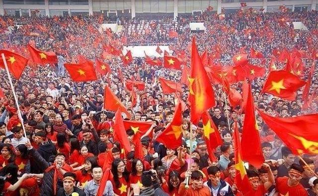 关于双城德比：柏林之战点燃足球热情，球迷欢呼不已的信息